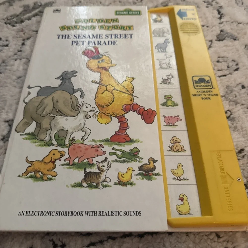 Sesame Street Pet Parade Golden Sound Story Book  All Sounds Work